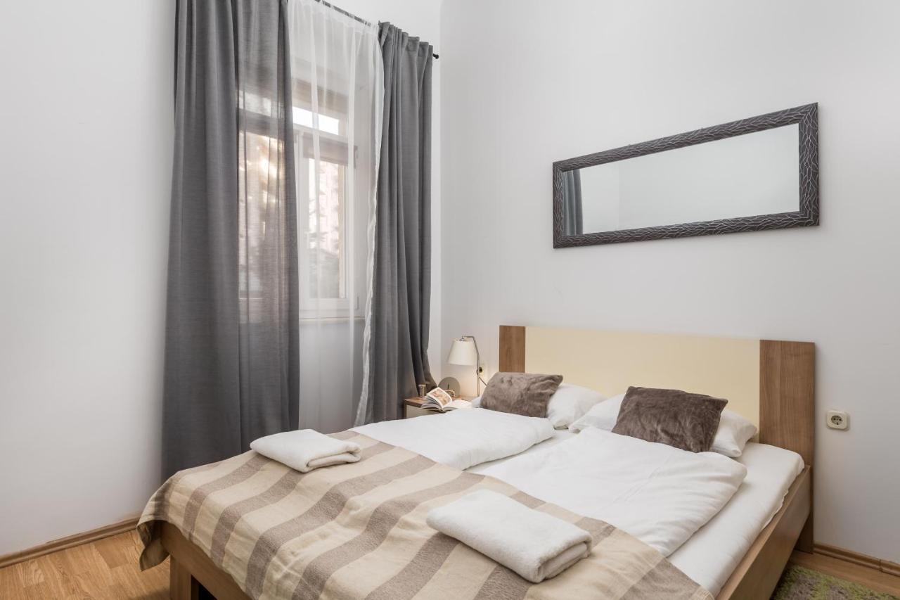 Wien Apartment Rijeka Eksteriør billede