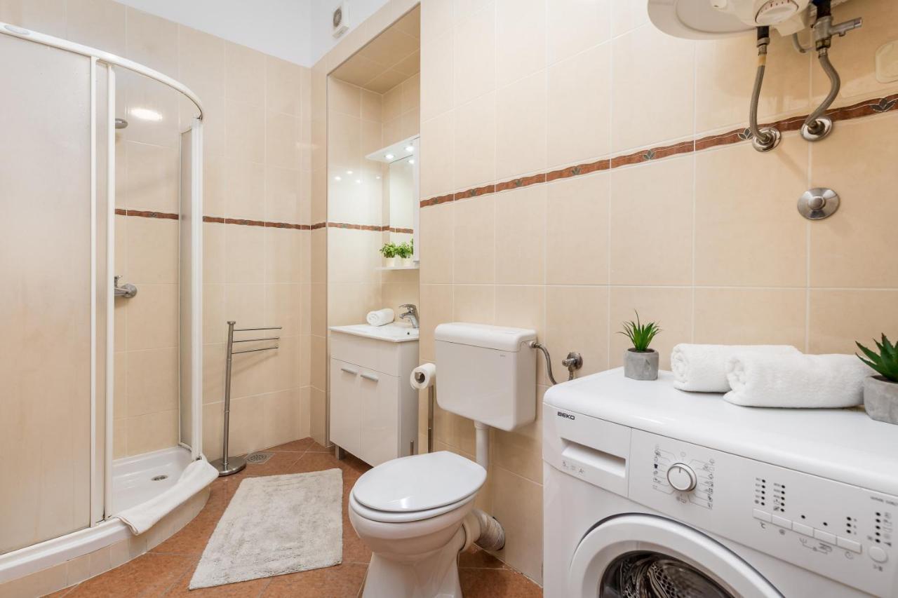 Wien Apartment Rijeka Eksteriør billede